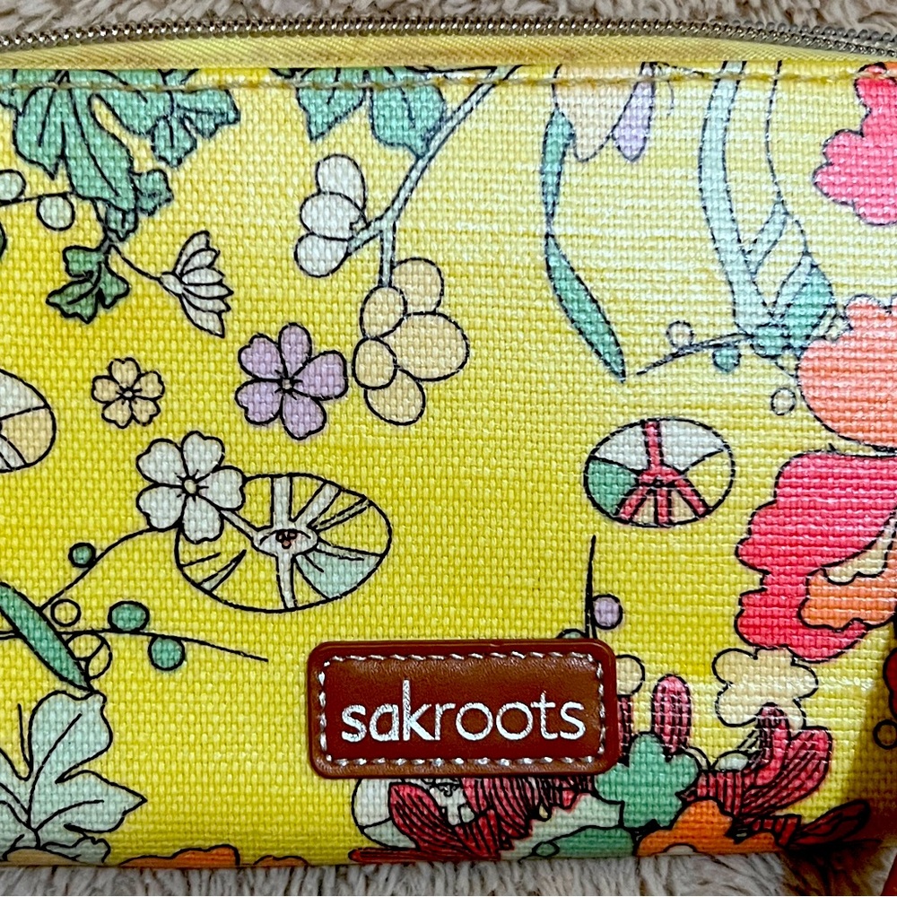 Sakroots wallett / wristlet .
